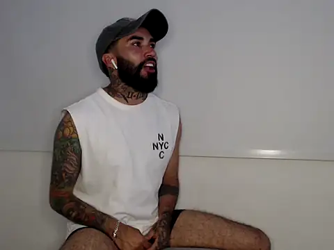 transgenderboy online show from 05/30/26, 04:09