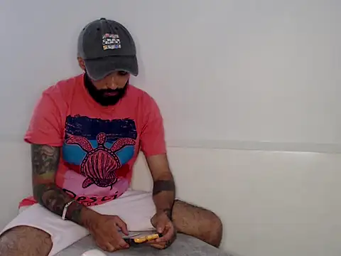 transgenderboy online show from 05/31/26, 06:42