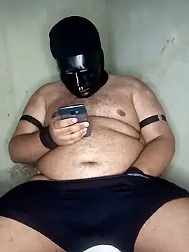 Snapshot of Kidding_Road chatting on 10/05/25, 09:34 Kidding Road online show from 10/05/25, 09:34