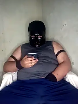 Snapshot of Kidding_Road chatting on 10/27/25, 02:04 Kidding Road online show from 10/27/25, 02:04