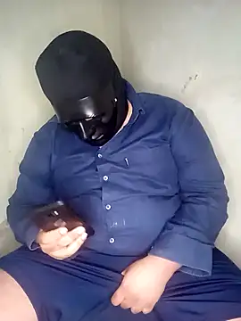 Snapshot of Kidding_Road chatting on 11/03/25, 03:08 Kidding Road online show from 11/03/25, 03:08