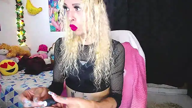 Snapshot of flaquita_corall chatting on 04/11/26, 06:12 flaquita corall online show from 04/11/26, 06:12