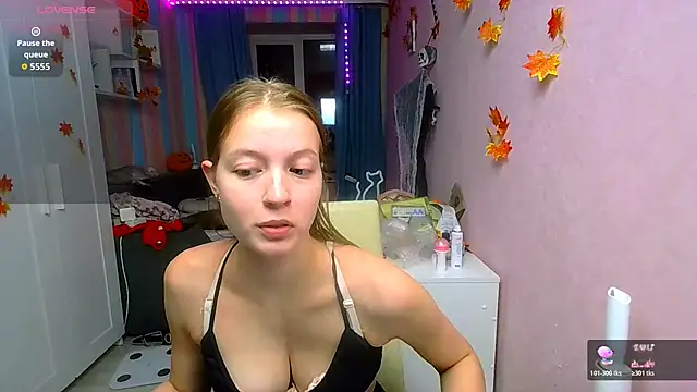 Snapshot of __Aphrodita__wow__ chatting on 11/24/25, 12:27 Aphrodita wow online show from 11/24/25, 12:27