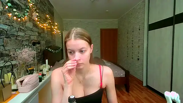   Aphrodita  wow   online show from 03/15/26, 08:09