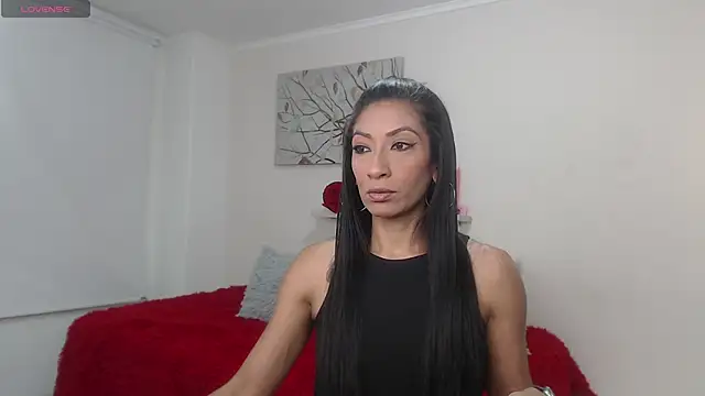 sofia perez    online show from 05/26/26, 07:54