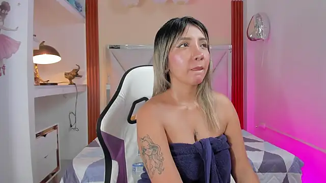 Happy tits online show from 03/06/25, 08:05