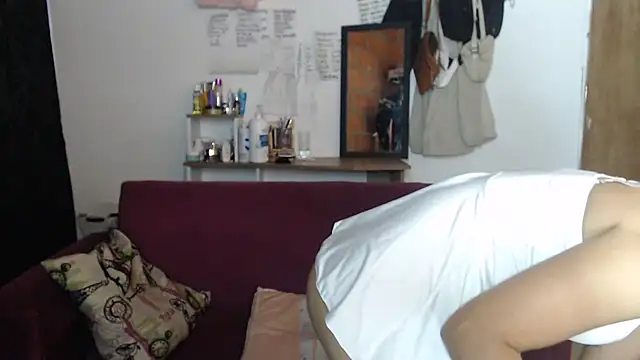 Snapshot of Nathacha chatting on 02/22/25, 11:03 Nathacha online show from 02/22/25, 11:03