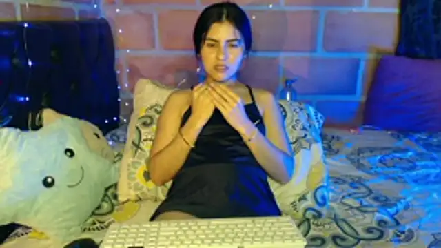 Snapshot of Nathacha chatting on 02/02/26, 11:03 Nathacha online show from 02/02/26, 11:03