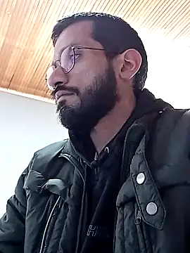 Snapshot of Andres_ramsey chatting on 01/27/25, 03:18 Andres ramsey online show from 01/27/25, 03:18