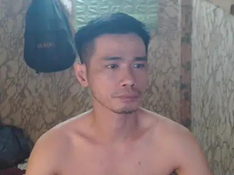 Snapshot of x0x-Philip-x0x chatting on 10/29/25, 08:05 x0x-Philip-x0x online show from 10/29/25, 08:05