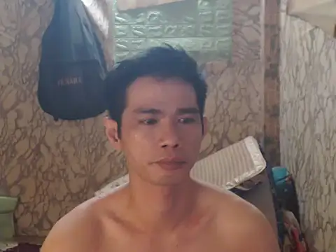 Snapshot of x0x-Philip-x0x chatting on 11/19/25, 12:10 x0x-Philip-x0x online show from 11/19/25, 12:10