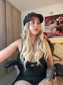 zafiro mo0n online show from 01/13/25, 12:09