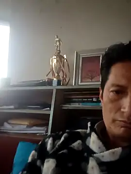 Snapshot of manuel1976 chatting on 02/20/26, 11:43 manuel1976 online show from 02/20/26, 11:43