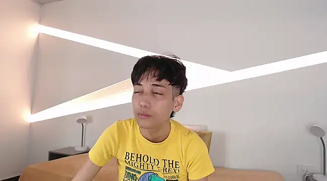 hot little bunny online show from 01/16/25, 08:57