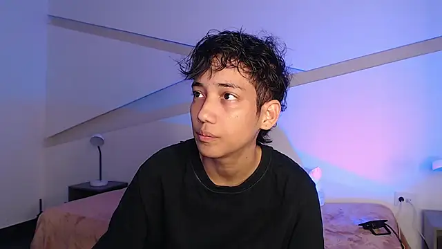 hot little bunny online show from 02/11/25, 08:31