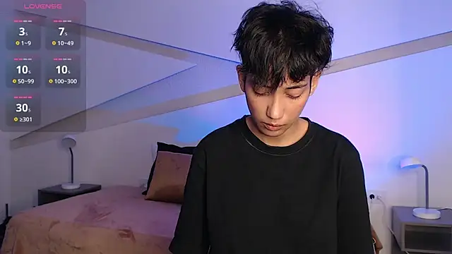 hot little bunny online show from 02/11/25, 11:33