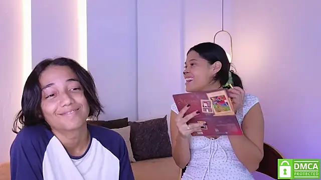 hot little bunny online show from 10/31/25, 09:05