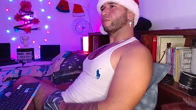 Xein WoIf online show from 12/17/24, 01:39