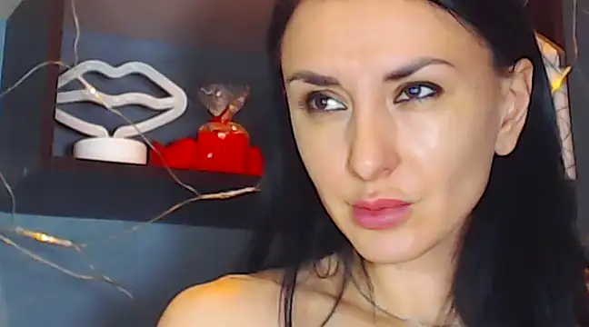 Snapshot of Siaconna chatting on 01/02/25, 11:09 Siaconna online show from 01/02/25, 11:09