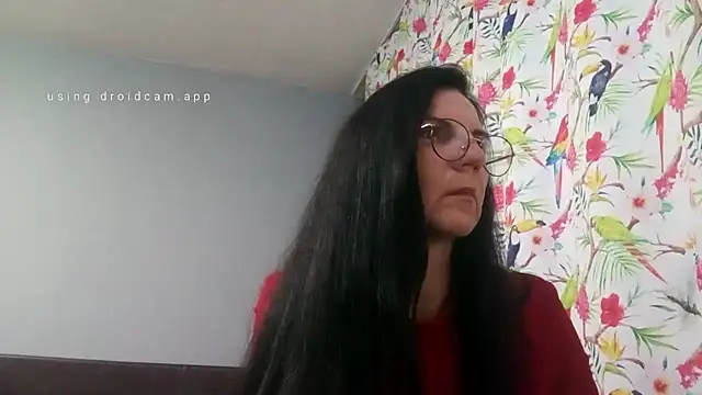 Snapshot of AlfejiRise chatting on 10/13/25, 04:18 AlfejiRise online show from 10/13/25, 04:18