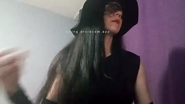 Snapshot of AlfejiRise chatting on 10/20/25, 04:40 AlfejiRise online show from 10/20/25, 04:40