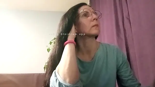 Snapshot of AlfejiRise chatting on 11/21/25, 03:44 AlfejiRise online show from 11/21/25, 03:44