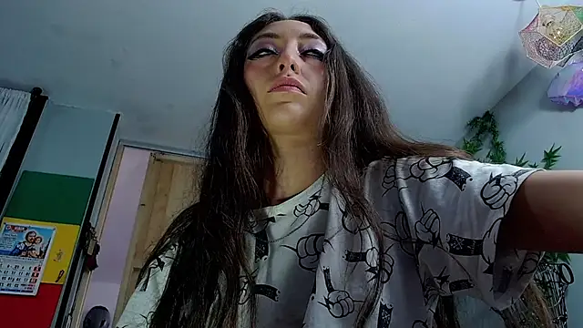 VickyJackson  online show from 03/18/25, 04:59