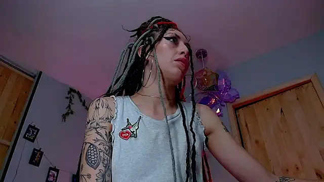 VickyJackson  online show from 11/25/25, 10:54