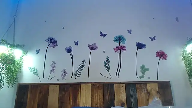 DaMikaela  online show from 02/03/25, 10:00