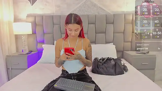 Snapshot of CinthiaCollins chatting on 03/04/25, 09:43 CinthiaCollins online show from 03/04/25, 09:43