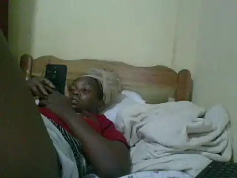 Snapshot of sweet-frida22 chatting on 02/17/25, 08:04 sweet-frida22 online show from 02/17/25, 08:04