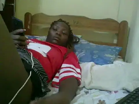 Snapshot of sweet-frida22 chatting on 02/19/25, 12:00 sweet-frida22 online show from 02/19/25, 12:00