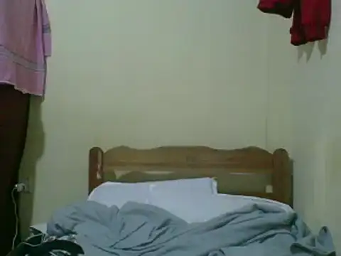 Snapshot of sweet-frida22 chatting on 02/22/25, 04:40 sweet-frida22 online show from 02/22/25, 04:40