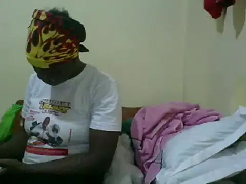 Snapshot of sweet-frida22 chatting on 03/07/25, 05:38 sweet-frida22 online show from 03/07/25, 05:38