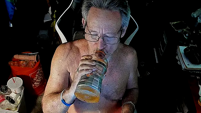 Daddysthick online show from 11/10/25, 06:56