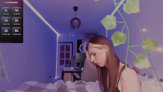 Snapshot of _eva__pleasure_ chatting on 12/04/25, 08:34 eva pleasure online show from 12/04/25, 08:34