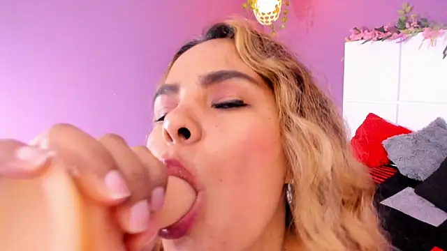 MarieKoster online show from 01/30/25, 04:13