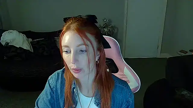 Red firesquirt online show from 01/13/25, 12:13