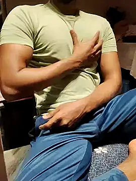 xxxhugedick0001 online show from 03/01/25, 01:40