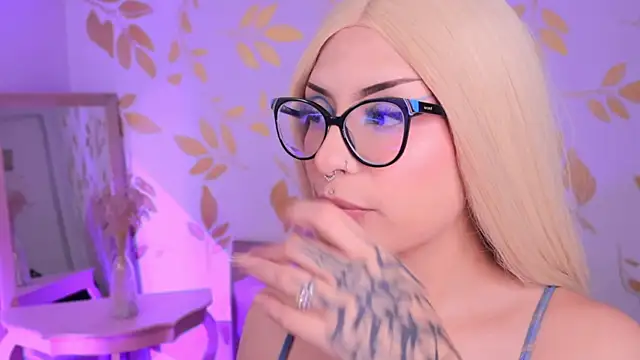 Misselektra   online show from 11/24/25, 05:07