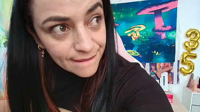 LovelyAzucena online show from 06/25/26, 03:05