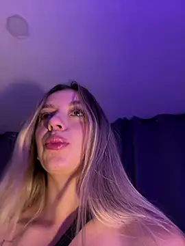 Snapshot of mari_ana02 chatting on 01/18/26, 12:58 mari ana02 online show from 01/18/26, 12:58