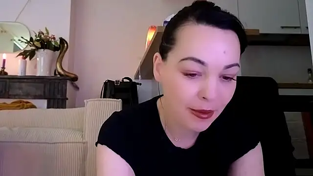 Snapshot of Lilie_romeo chatting on 01/03/25, 11:46 Lilie romeo online show from 01/03/25, 11:46
