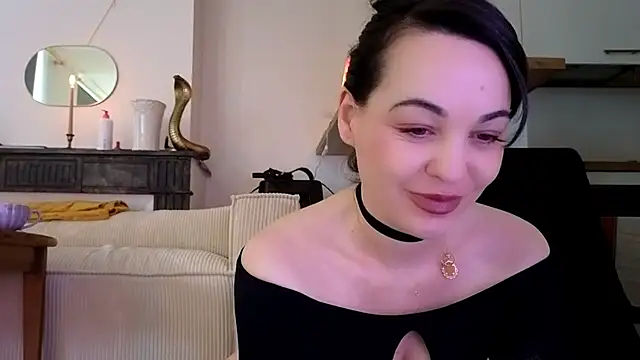 Snapshot of Lilie_romeo chatting on 01/06/25, 11:40 Lilie romeo online show from 01/06/25, 11:40