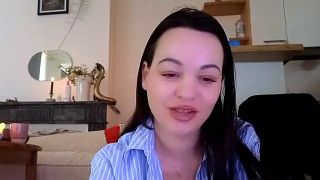 Snapshot of Lilie_romeo chatting on 02/27/25, 11:31 Lilie romeo online show from 02/27/25, 11:31
