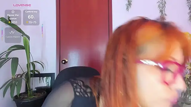 Snapshot of Victoria_Caruso chatting on 03/17/25, 08:51 Victoria Caruso online show from 03/17/25, 08:51