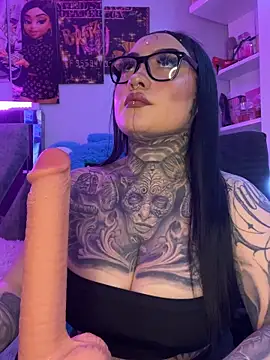 Snapshot of CloeeBeckam chatting on 02/28/26, 02:56 CloeeBeckam online show from 02/28/26, 02:56