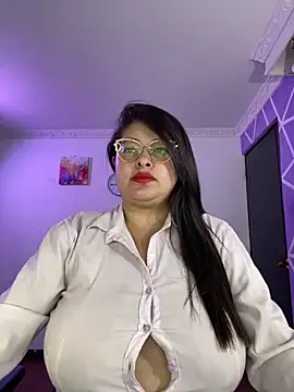 MiiaaJoness online show from 12/17/25, 02:45