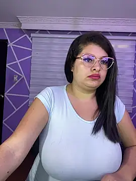 MiiaaJoness online show from 05/08/26, 03:17