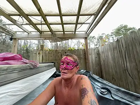 Snapshot of prainxxx22 chatting on 12/19/24, 07:29 prainxxx22 online show from 12/19/24, 07:29